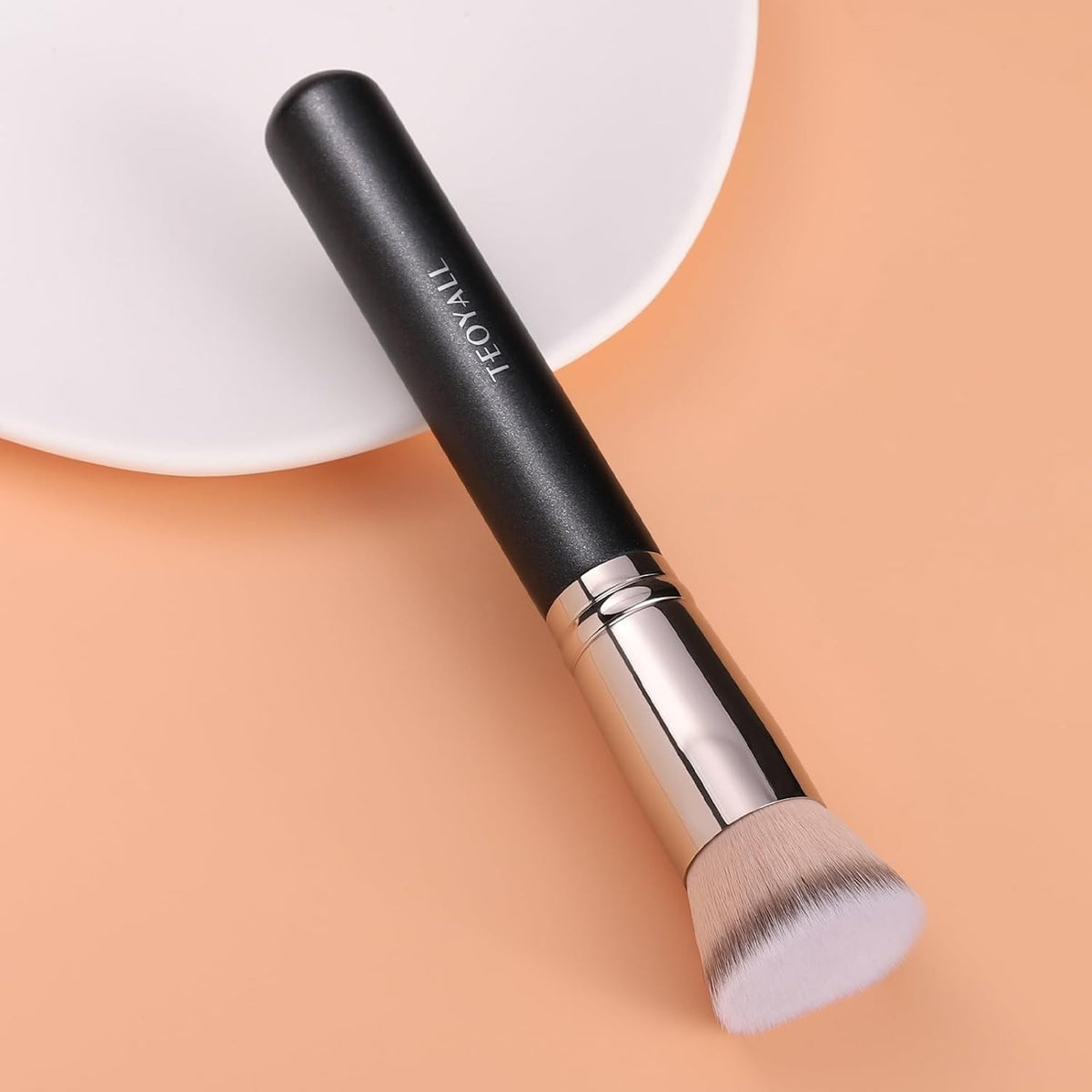 Dense Flat Top Foundation Brush for Liquid and Powder Makeup