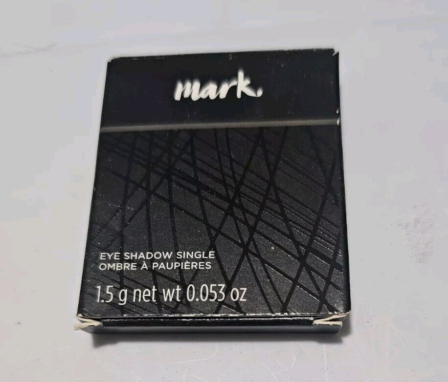 Single Eye Shadow in Cookie - Nude Neutral Makeup for Eyes