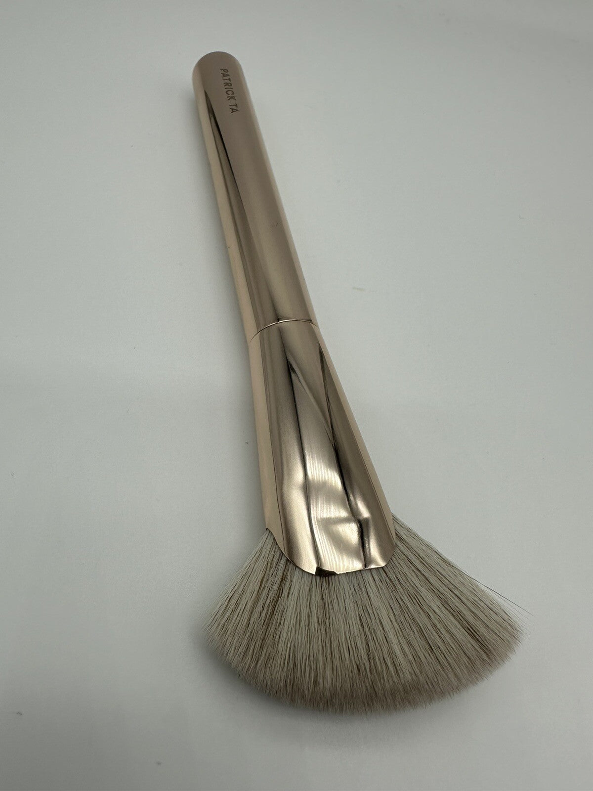 Professional Contour Makeup Brush for Face Sculpting & Blending