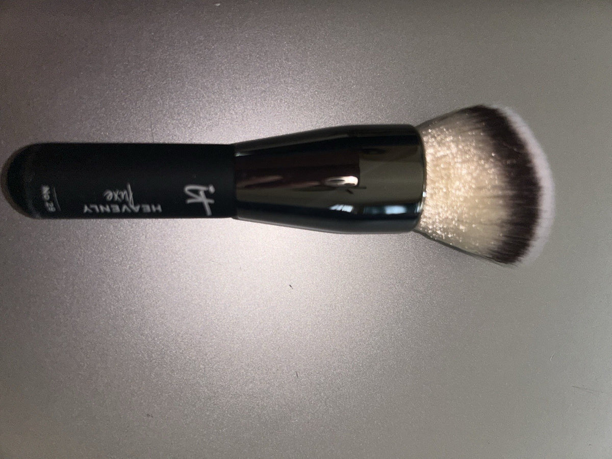 Makeup Brush for Foundation Serum - No. 29, Heavenly Luxe, Sealed