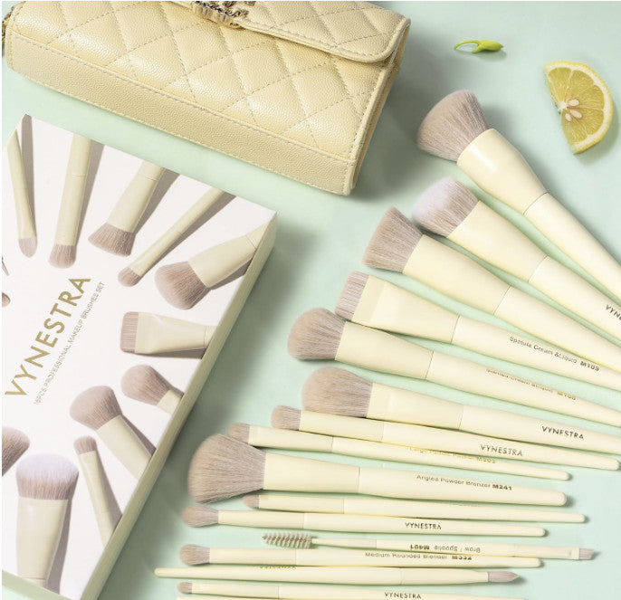 18-Piece Makeup Brush Set with Labeled Handles - Face & Eye Brushes