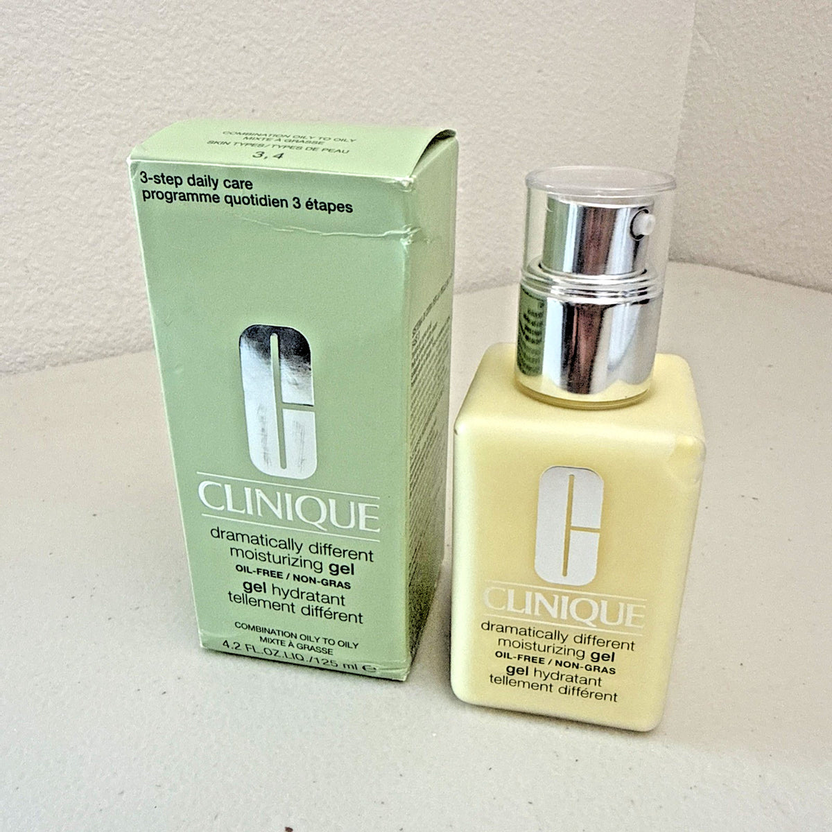 Clinique Dramatically Different Moisturizing Gel Pump NIB 4.2oz Oily