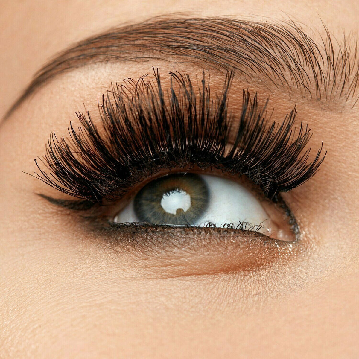 Magnetic Eyelash and Eyeliner Kit - 3 Pairs, Long Lasting, Easy to Use