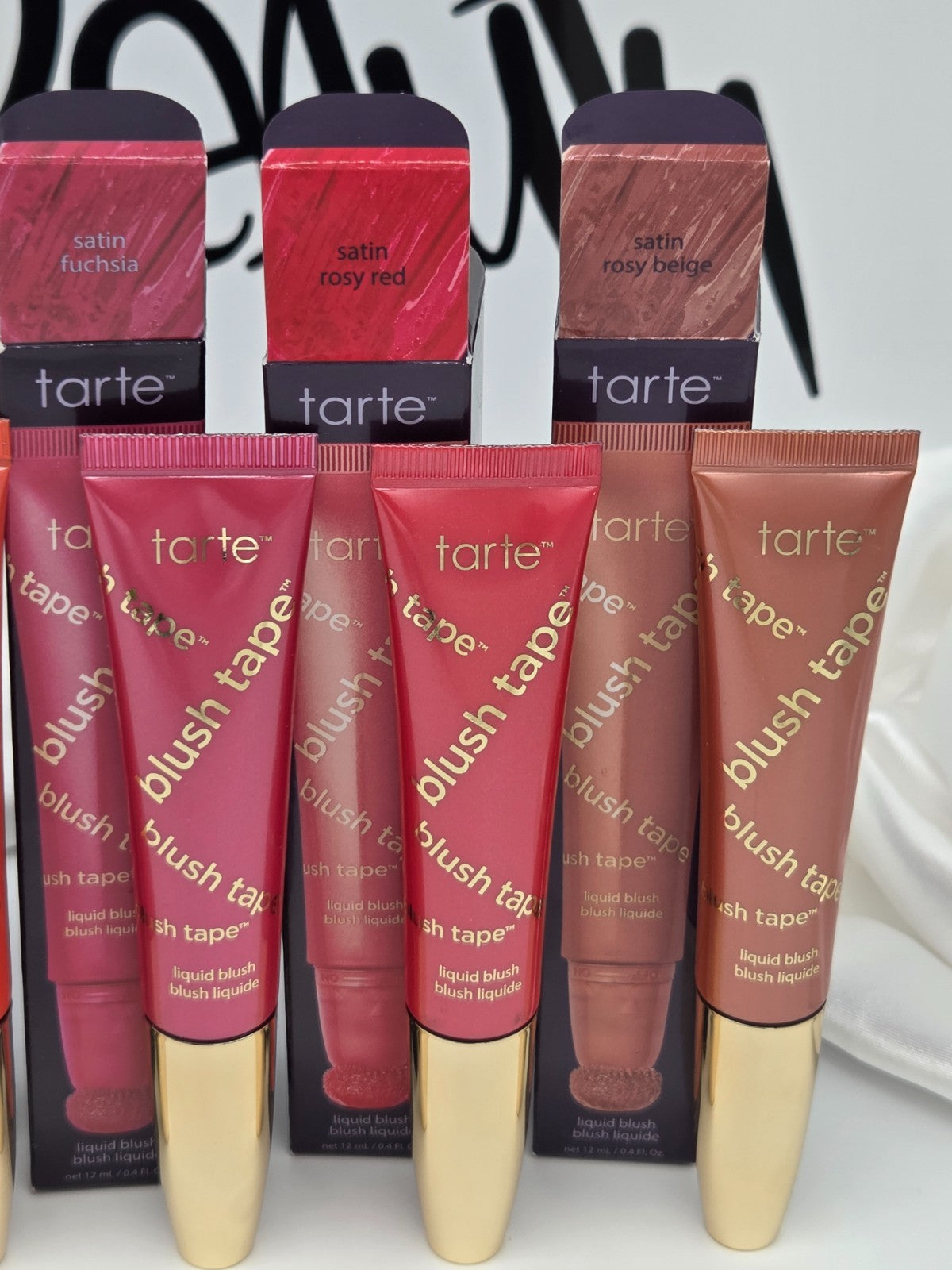 Liquid Blush Tape Full Size – 0.4 oz / 11.3 g (Shade Conf. Varies)