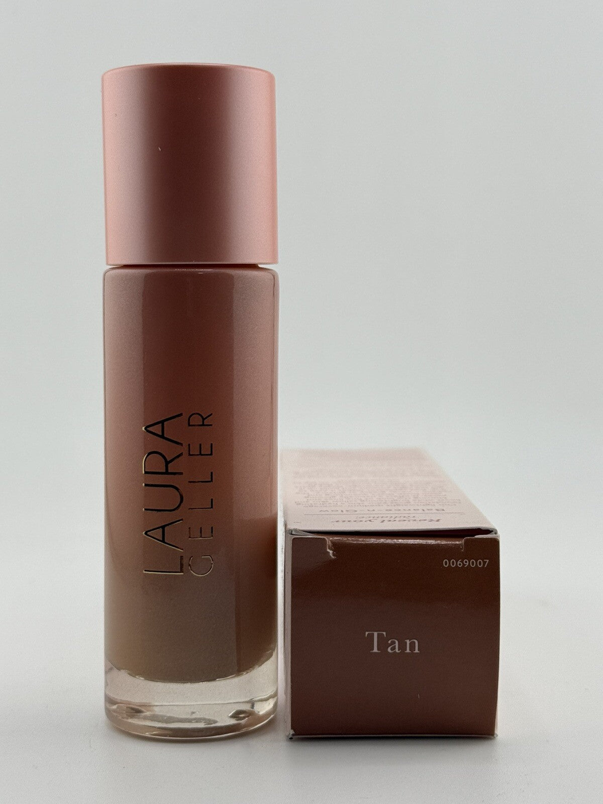 Laura Geller Hydrating Liquid Foundation TAN 0.9 Oz - Balance N Glow