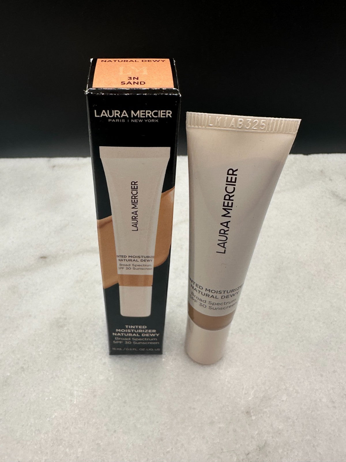 Laura Mercier Tinted Moisturizer Natural Dewy SPF30 3N Sand 0.5oz - Free Gift
