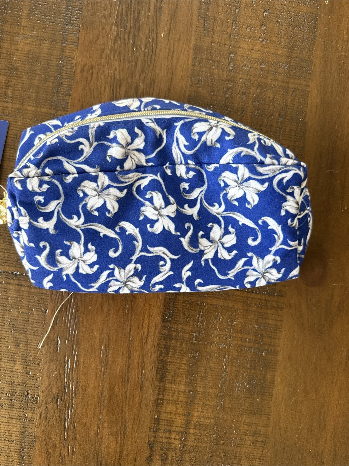 Estée Lauder Makeup Cosmetic Bag with Blue White Flower Print – Travel Organizer