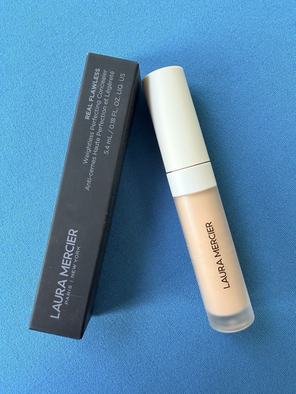 Weightless Concealer for Flawless Skin - 2C1