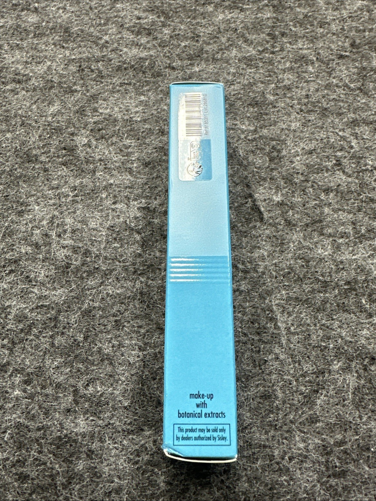 Volumizing Deep Black Mascara for Lash Definition - 7.5ml