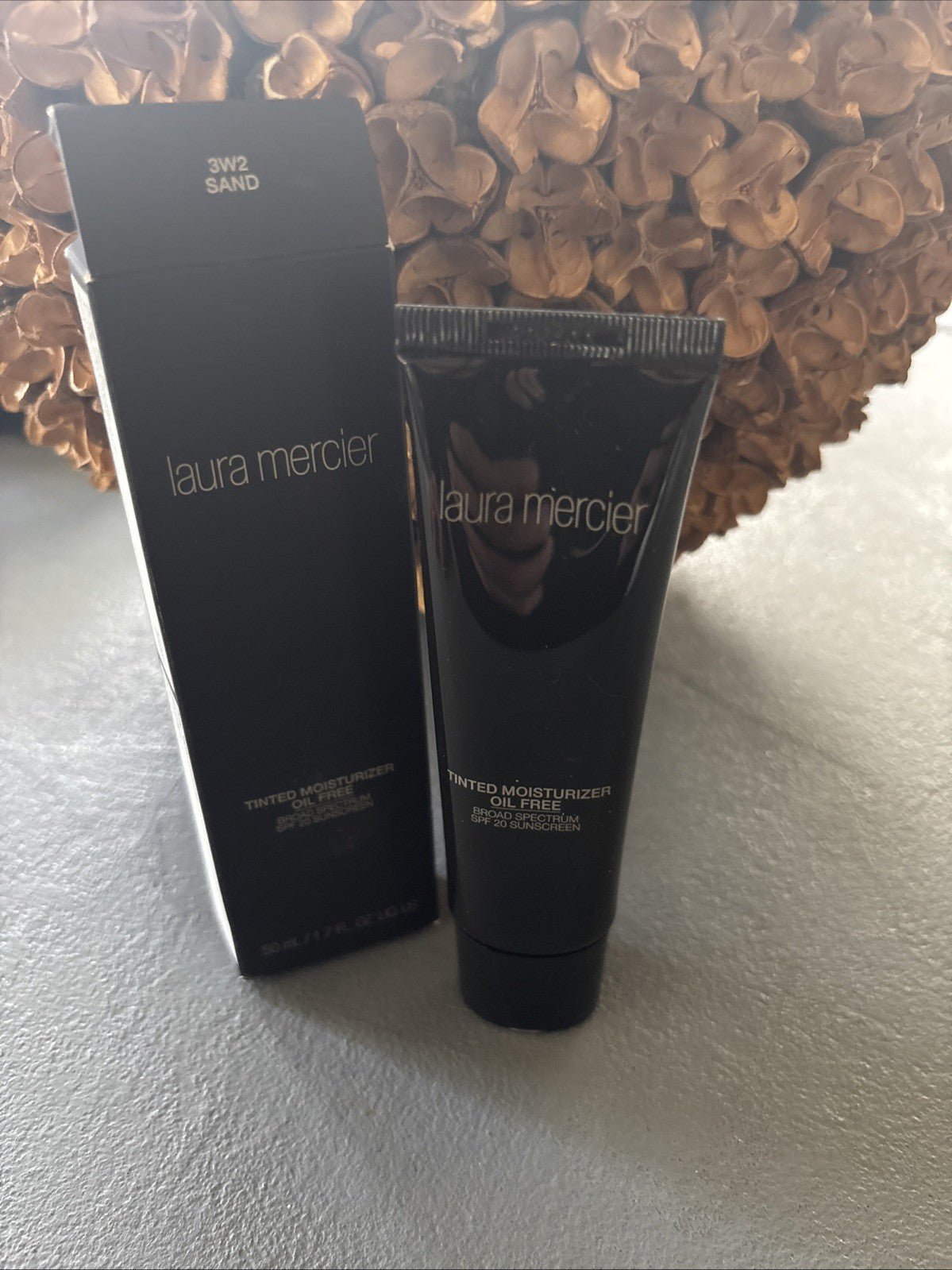 New~Laura Mercier~Tinted Moisturizer SPF 20~Sand 3W2~ 50ml Bnib