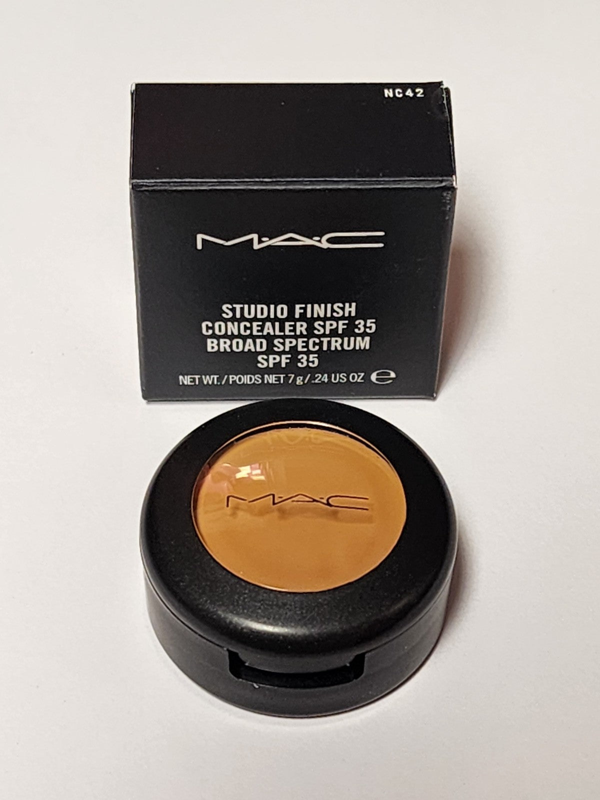 Full Size MAC NC42 Studio Finish Concealer SPF 35 - Natural Skin Tone