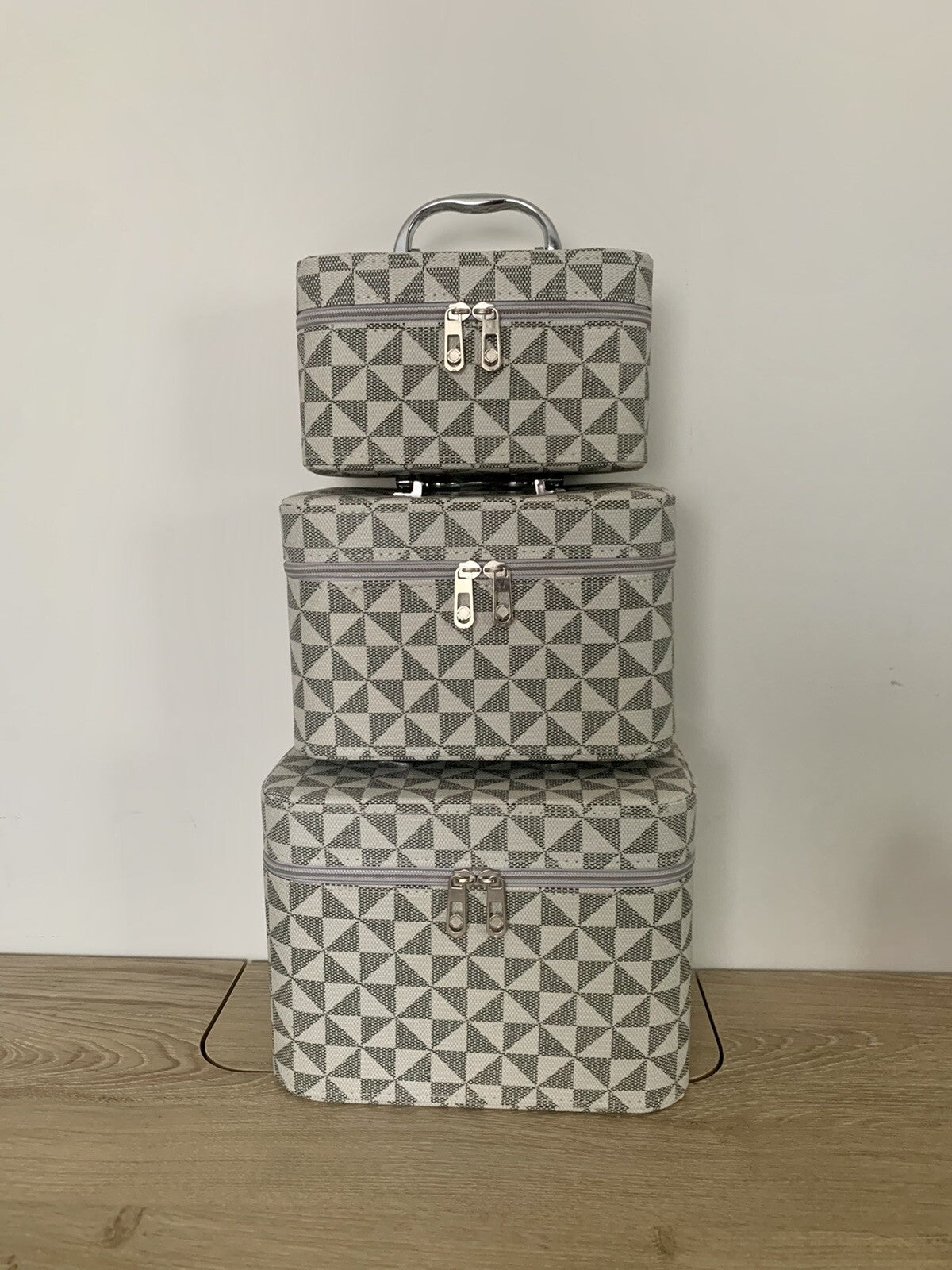 Travel Cosmetic Case Set of 3 Sizes - High Quality Makeup Bags