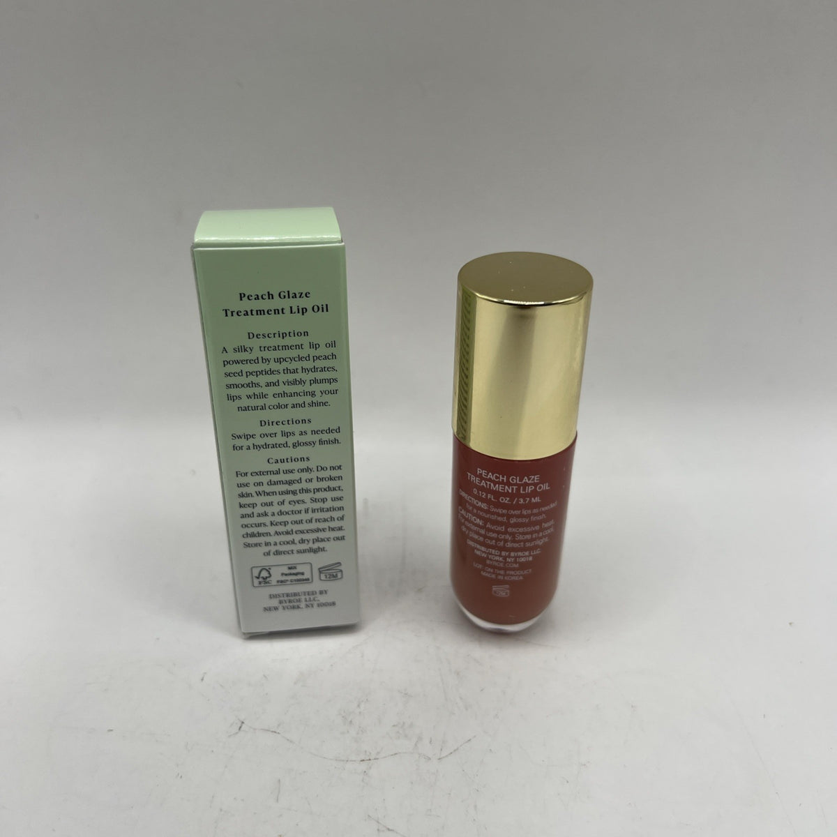 Peach Lip Oil Treatment - Hydrating Lip Care with Gloss Finish