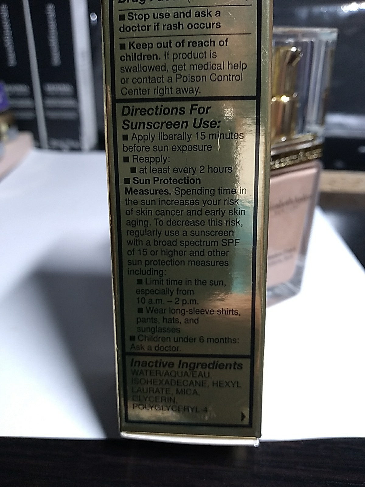 Elizabeth Arden Flawless Finish Perfectly Nude Foundation SPF 15 Buff 09 - 1 fl oz