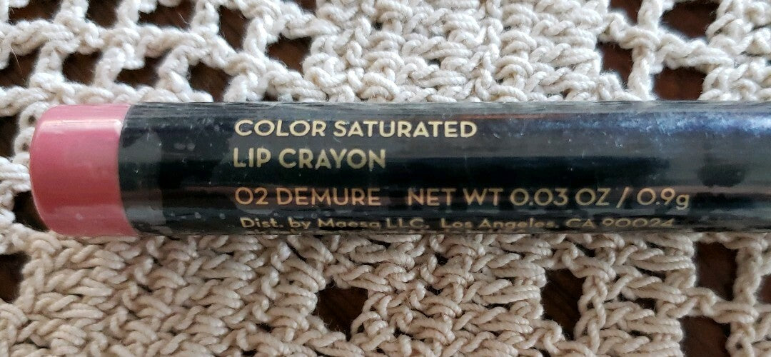 Color Saturated Lip Crayon - Long Lasting Pink Lipstick 02 Demure