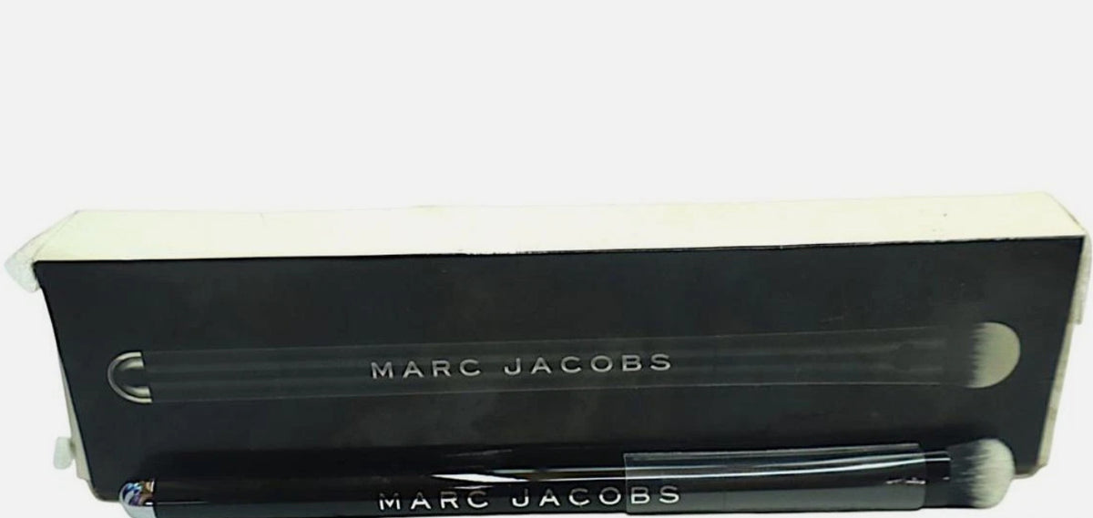 Full Cover Concealing Brush for Makeup Correcting - Marc Jacobs 14 The Conceal