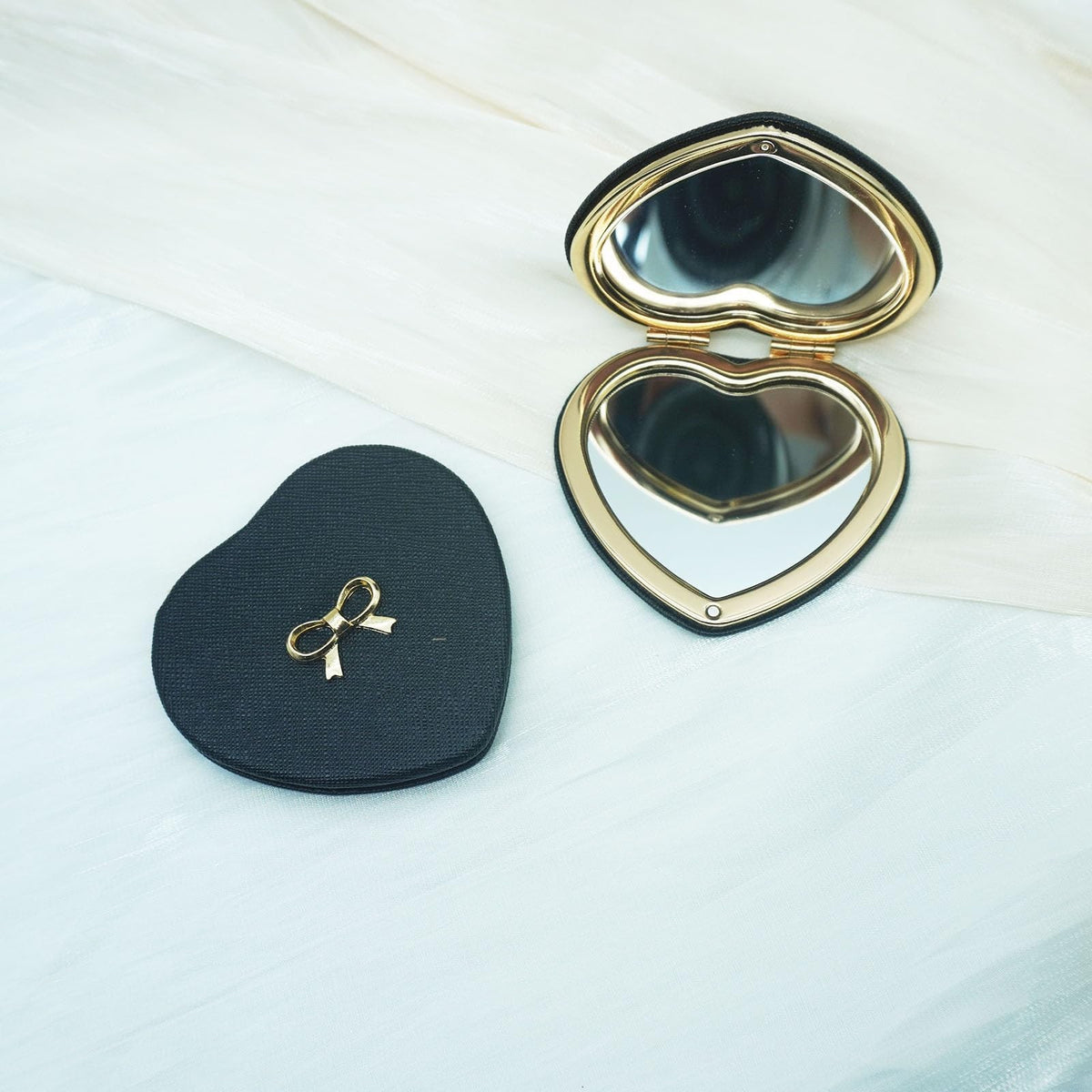 Mini Heart-Shaped Pocket Mirror Set - 6 Pack Black with Glitter Bow