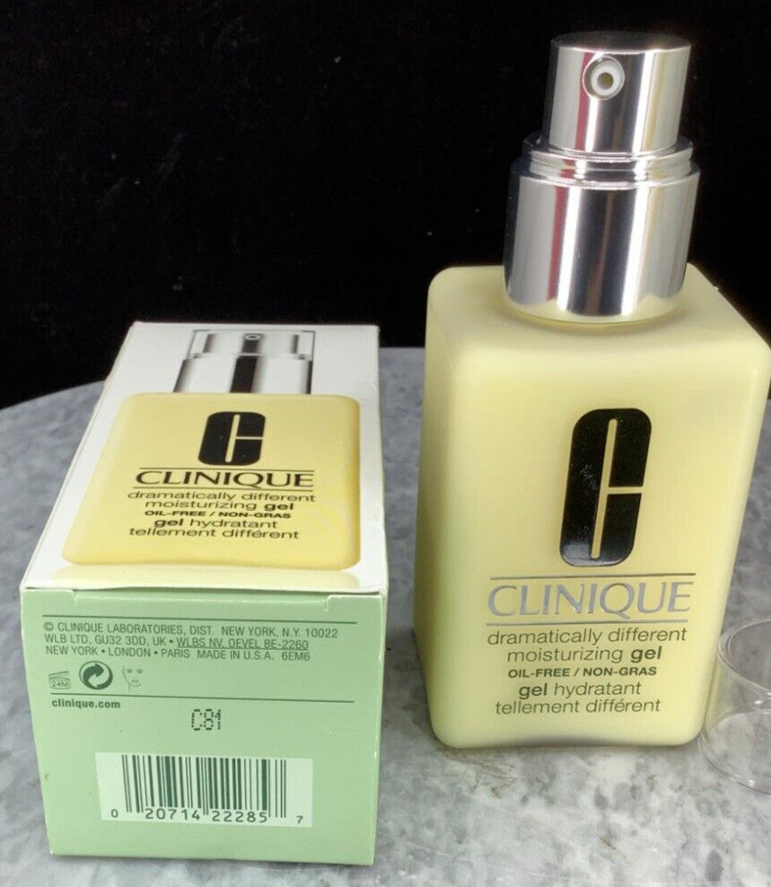Clinique Dramatically Different Moisturizing Gel Oil-Free / Non-Gras