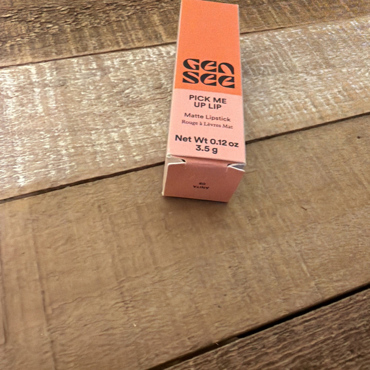 Lipstick - Matte Lip Makeup in Pink Nude 09 - Pick Me Up Lip Color