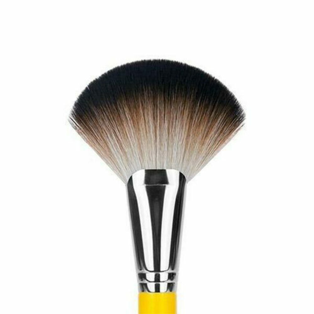 Highlighting Fan Makeup Brush - Vegan Synthetic Hair, Professional Finish