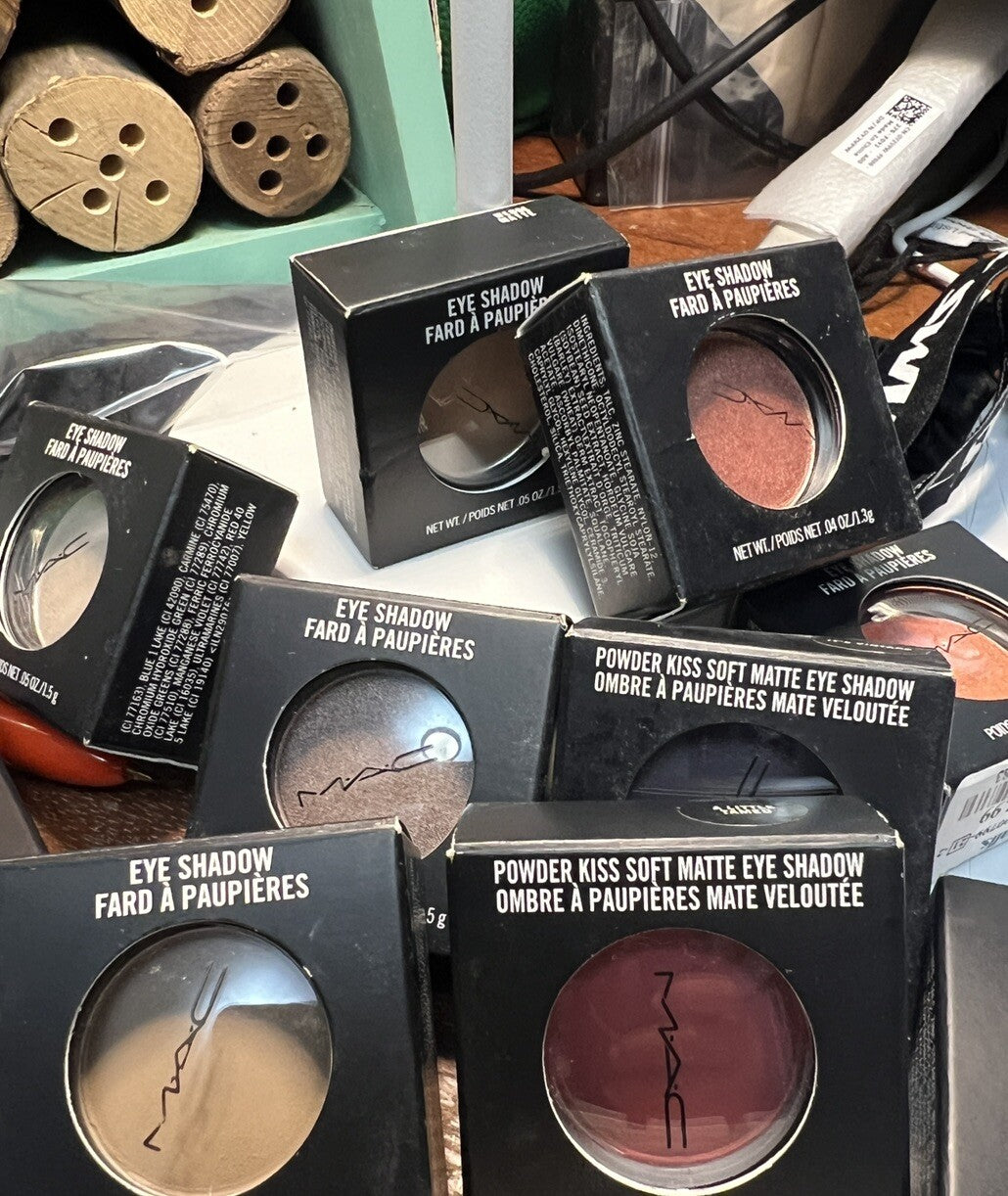 M·A·C Eye Shadow 1.5g Full Size – 1.5g Compact Powder