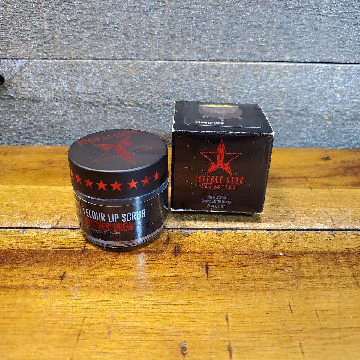 Lip Scrub - Velour Witches Brew by Jeffree Star Cosmetics - New