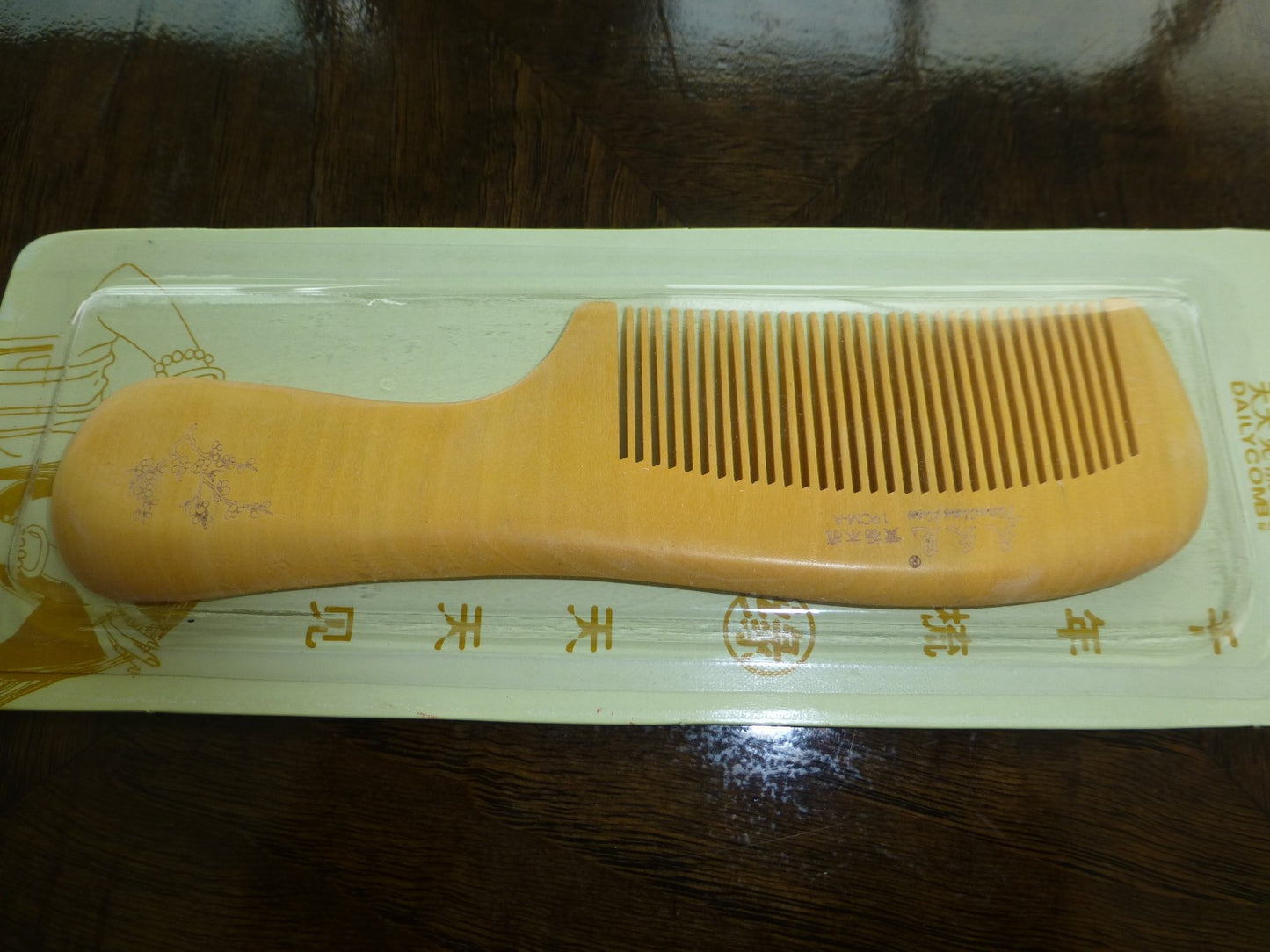 Natural Hand-Made Boxwood Hair Comb - Vintage Wooden Scalp Massager
