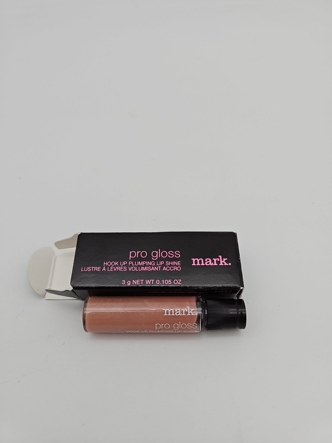 Lip Gloss with Plumping Effect - Sexy Shine Lip Color