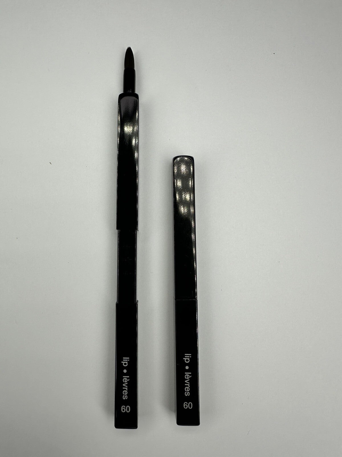 Portable Retractable Lip Brush - Travel Makeup Tool, Authentic