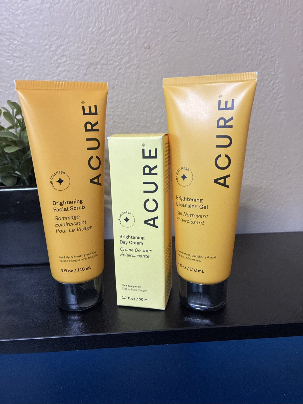 Brightening Skincare Set - Facial Scrub, Cleansing Gel & Day Cream - 3 Pieces