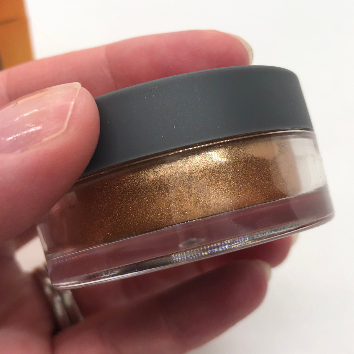 Illuminating Dust Powder - Golden Hour Highlighter for Face & Body