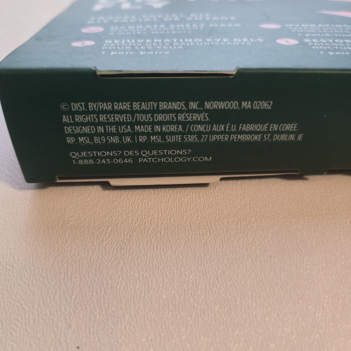 Travel Facial Kit - On The Fly Skin Care Set for Great Bon Voyage Gift