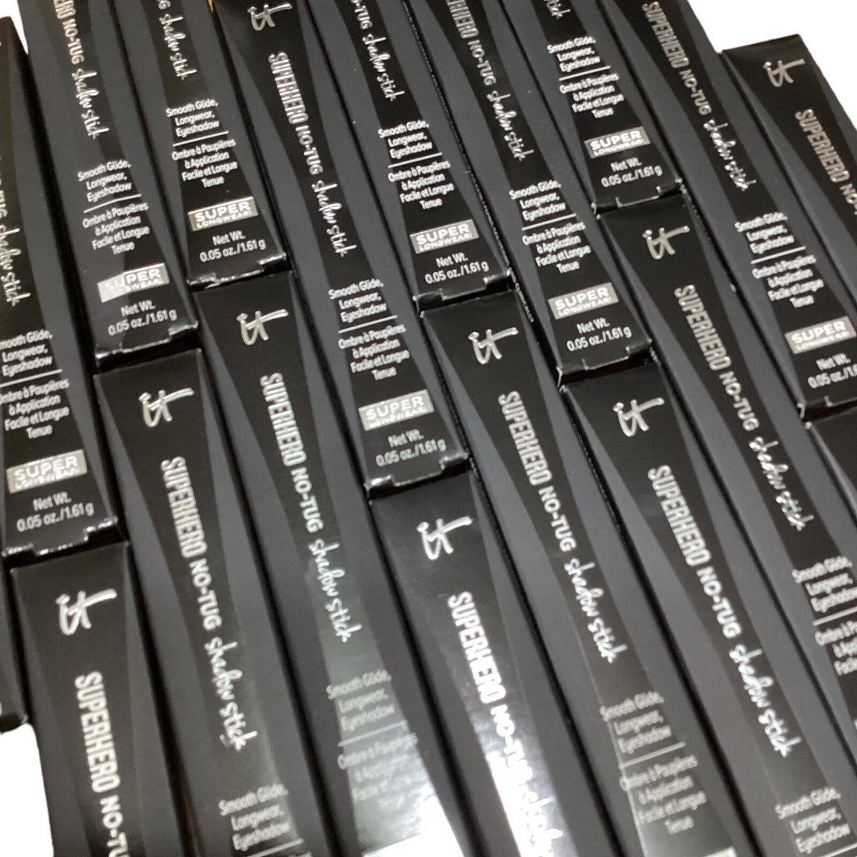 Waterproof Shadow Stick with Built-In Primer – IT Cosmetics Superhero No Tug