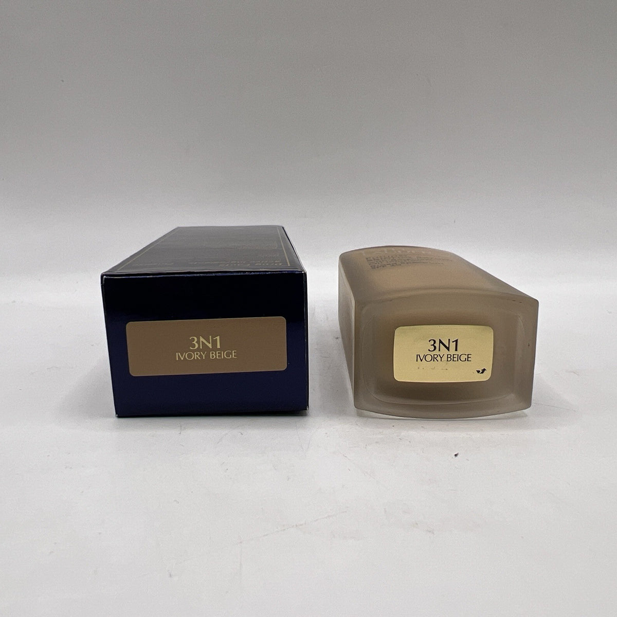 Estee Lauder Futurist SkinTint Serum Foundation SPF20 Ivory Beige 1oz