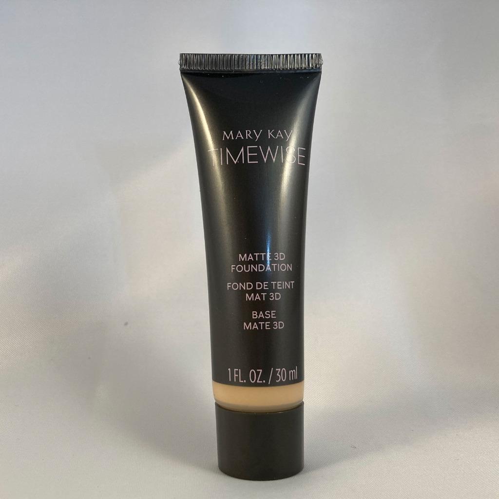 Matte Liquid Foundation for Oily Skin - Custom Shade Selection, Long-Lasting Coverage