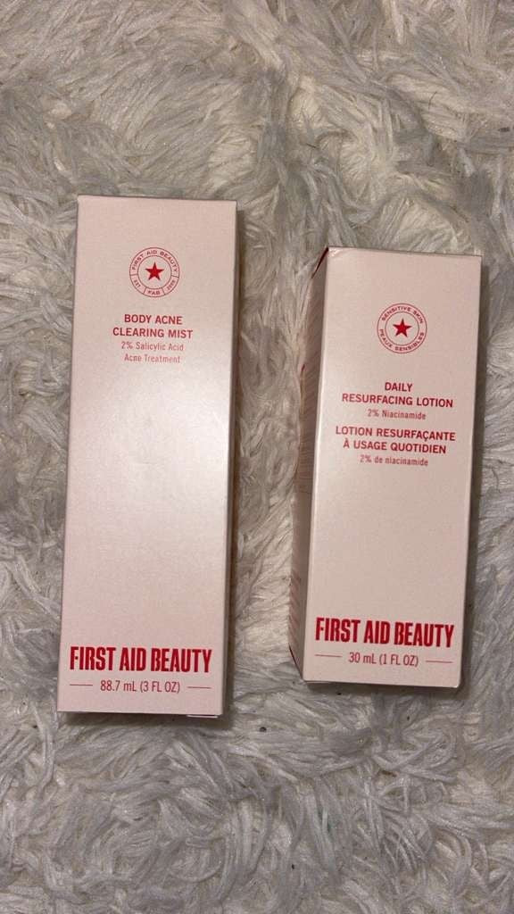 Acne Treatment Set with Pads, Lotion, Cleanser & Mist - Clear Skin Routine