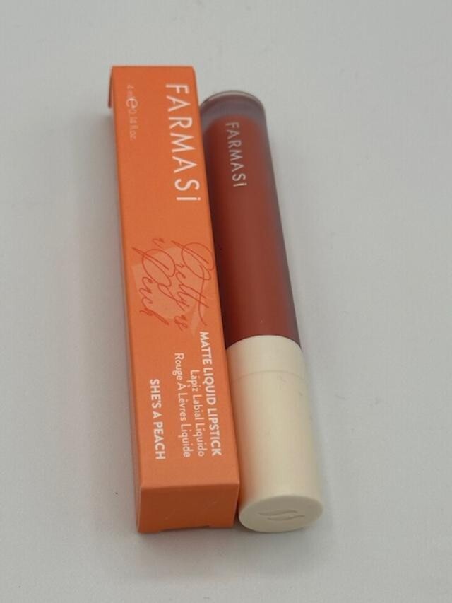 Liquid Matte Lipstick She's a Peach - Long Lasting, Vibrant Color