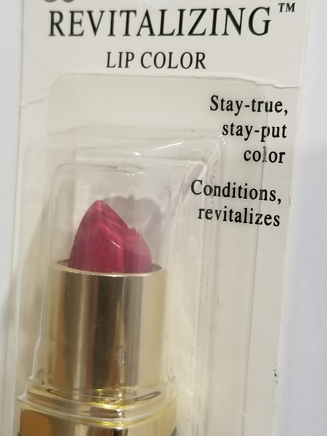 Revitalizing Lipstick in Plum Silhouette - Cream Formula