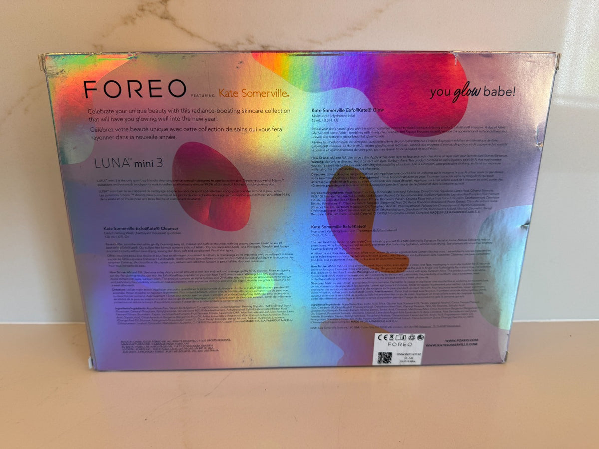 Foreo Luna Mini 3 Pink Skincare Device & Gift Set for Face Cleansing