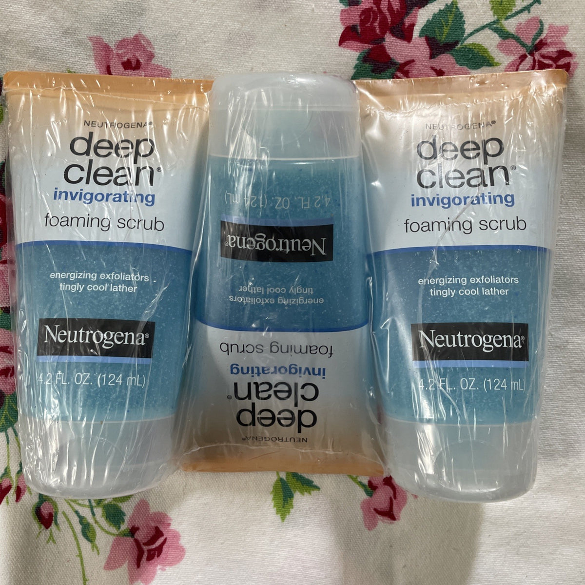 3~Neutrogena Deep Clean Invigorating Foaming Scrub 4.2oz HTF Factory