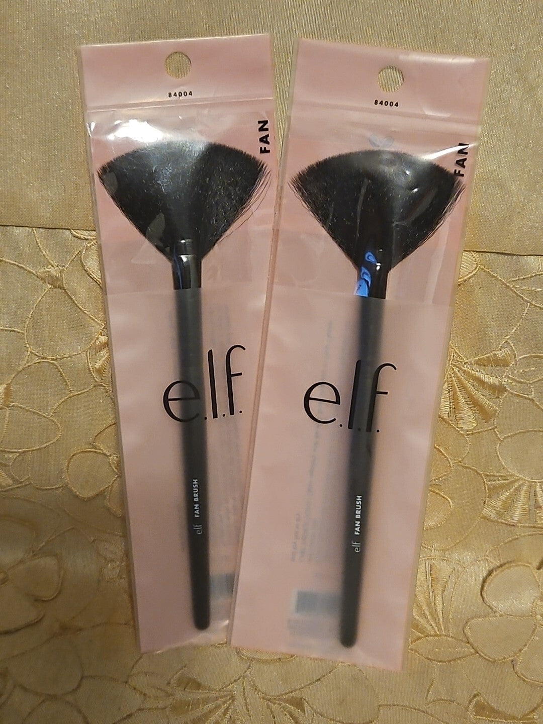 Set of 2 Elf Fan Makeup Brushes - Blending, Contouring & Powder Application