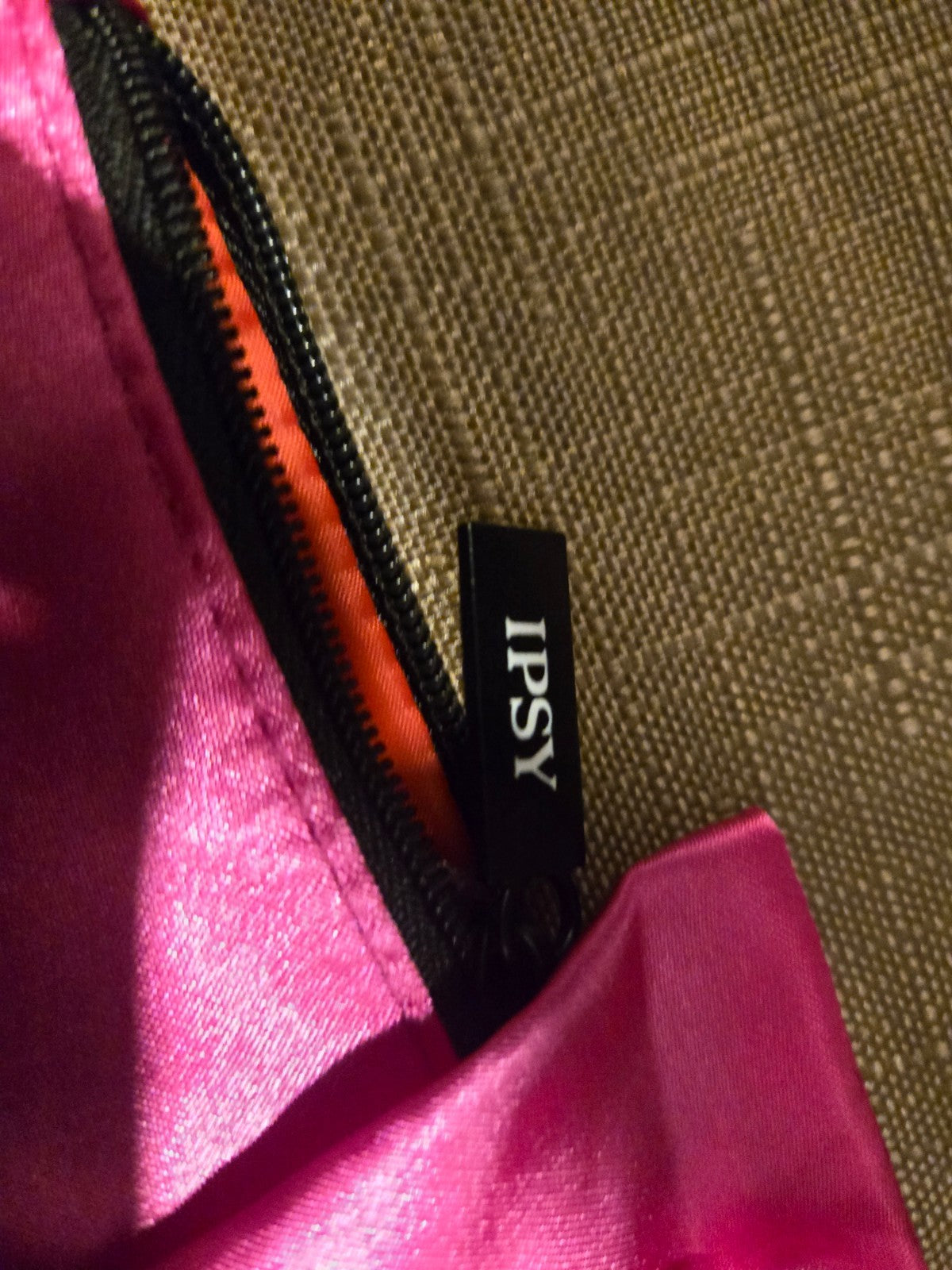 Set of 4 Oversized Pink Bow Makeup Bags - No Makeup Included