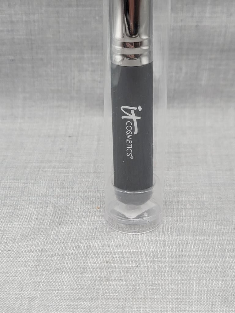 Makeup Brush - Precise Complexion Foundation & Concealer Tool No. 11