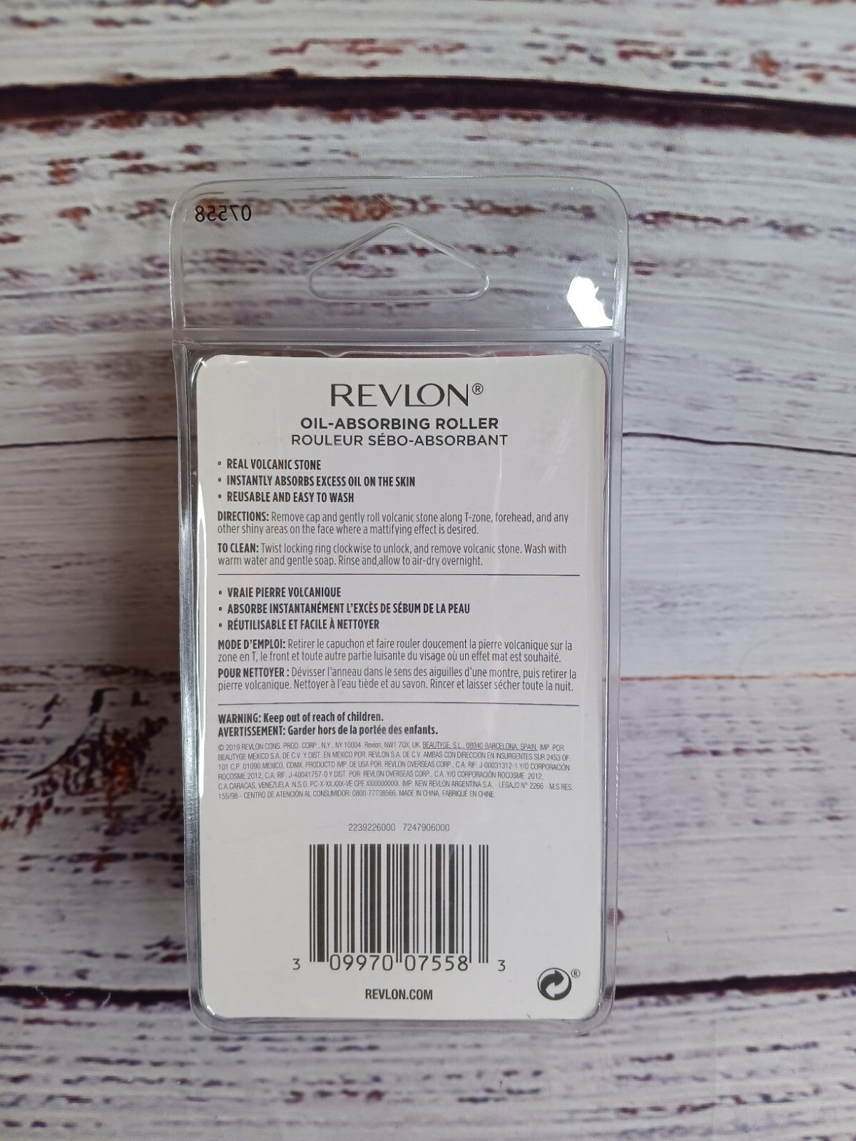 Revlon Oil-Absorbing Facial Roller - Reusable Oil Control Tool for On-the-Go Beauty