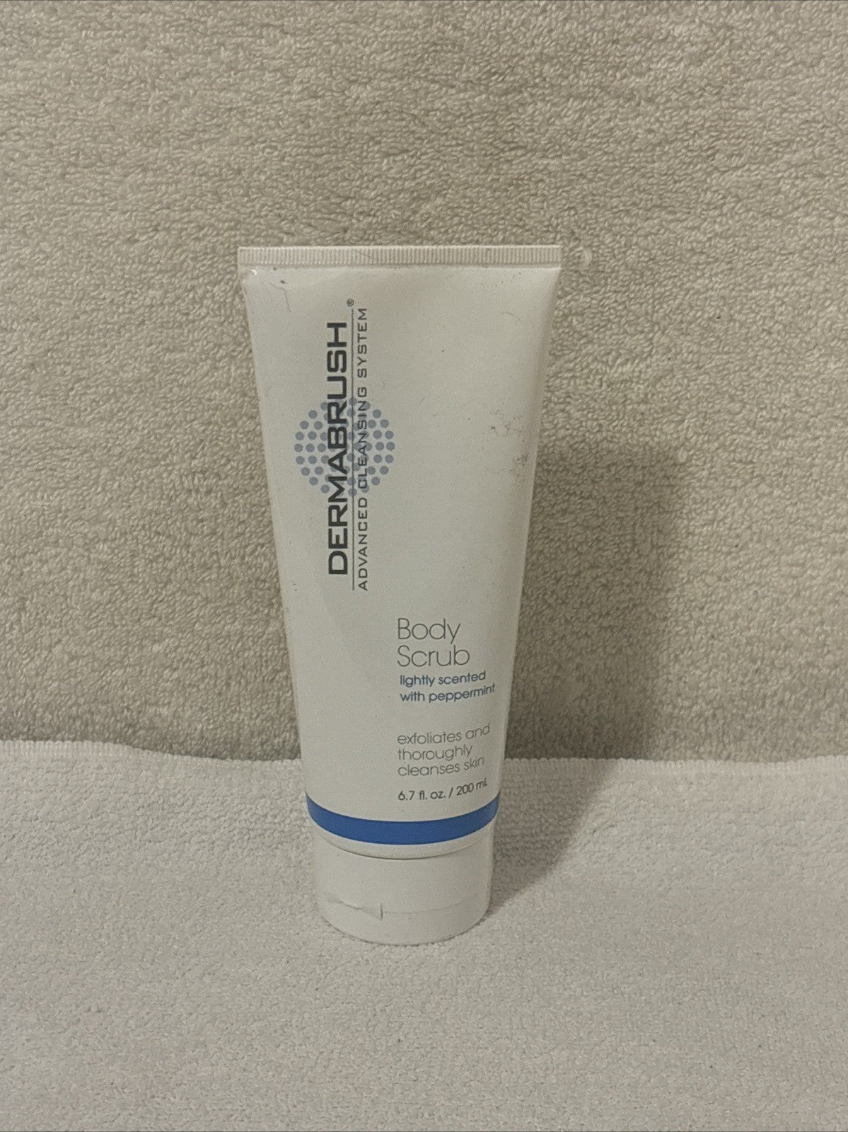 DERMABRUSH Advanced Cleansing Body Scrub Lightly Scented Peppermint
