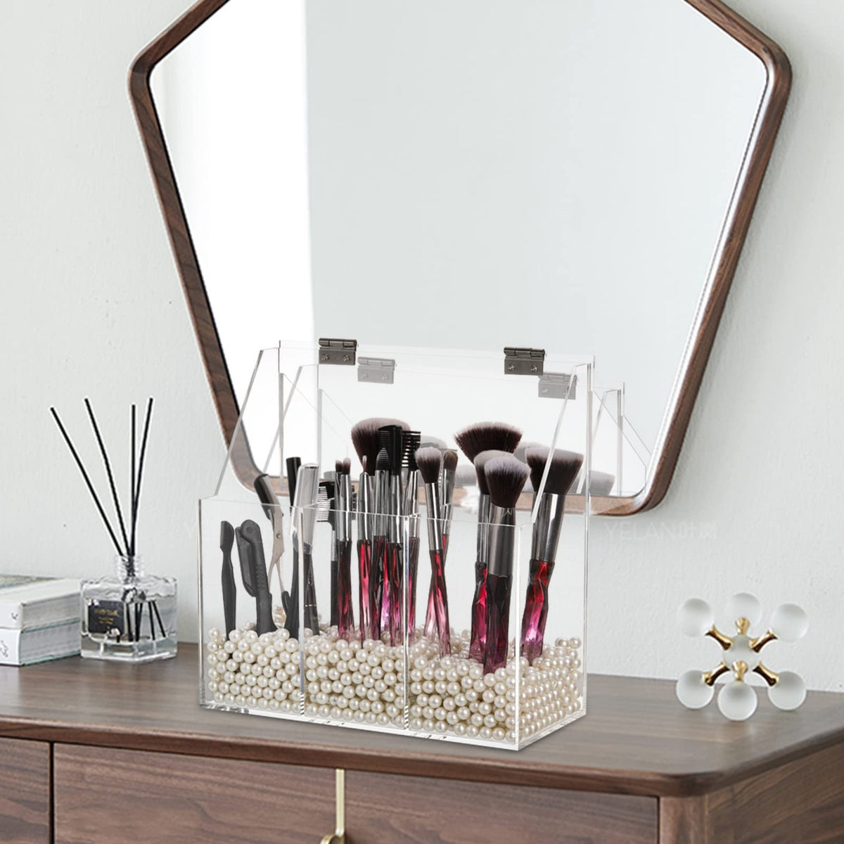Acrylic Makeup Brush Holder with Dustproof Lid & White Pearls, Large Organizer