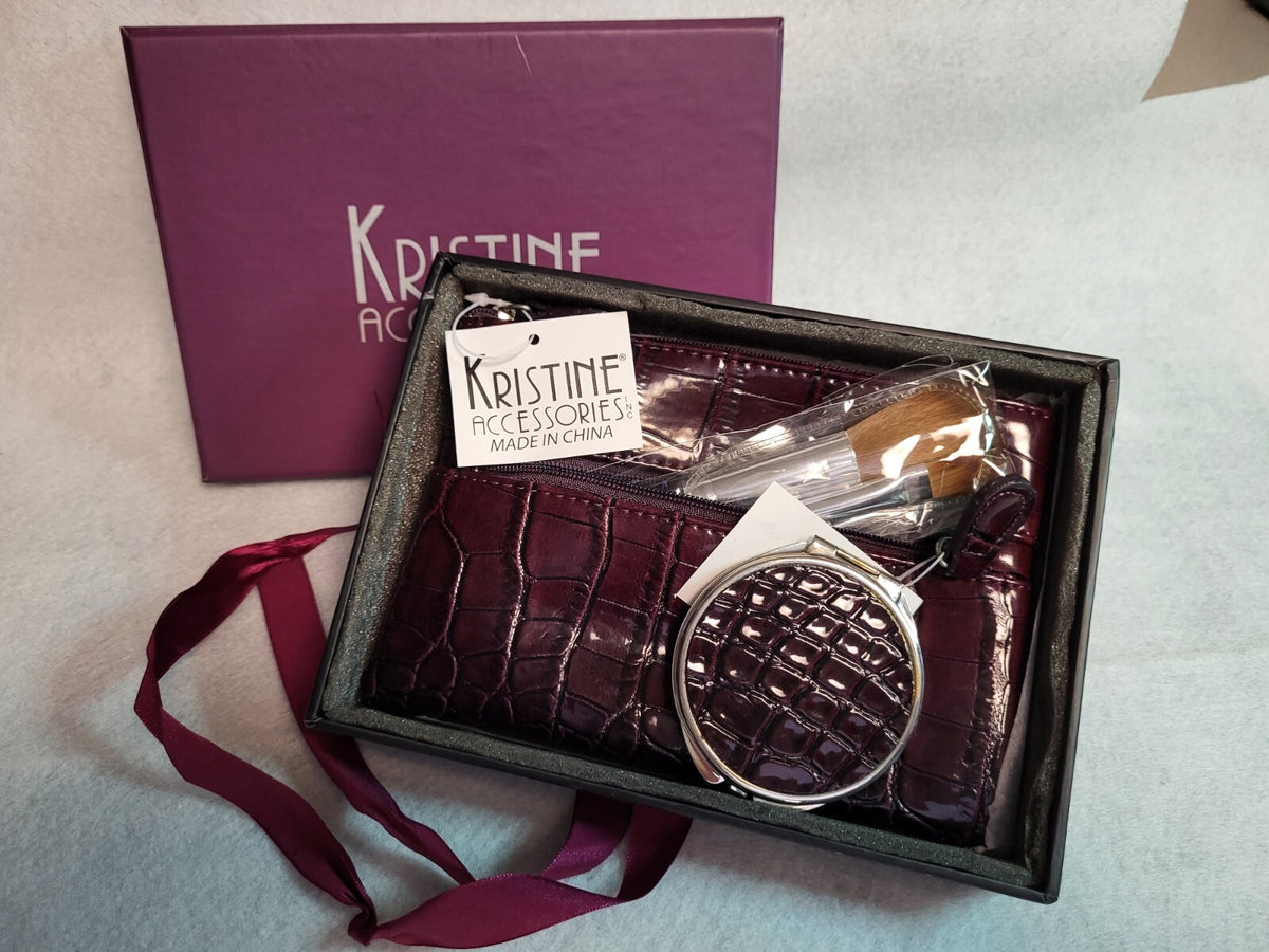 Travel Makeup Brush Set with Compact Mirror in Faux Leather Bag