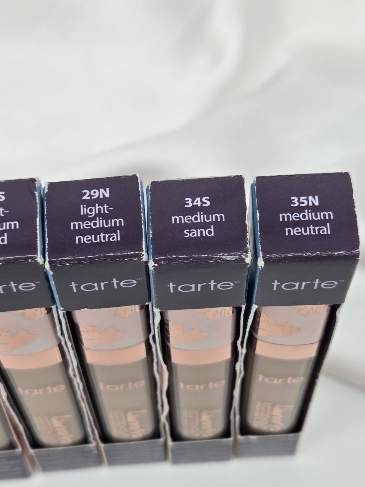 Creaseless Creamy Concealer - Multiple Shades for Flawless Skin - 6.4g
