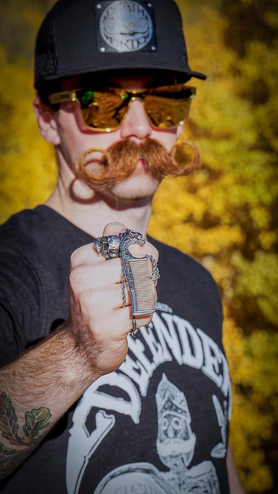 Stainless Steel Mustache Comb Necklace Dual-Sided Grooming Tool for Men