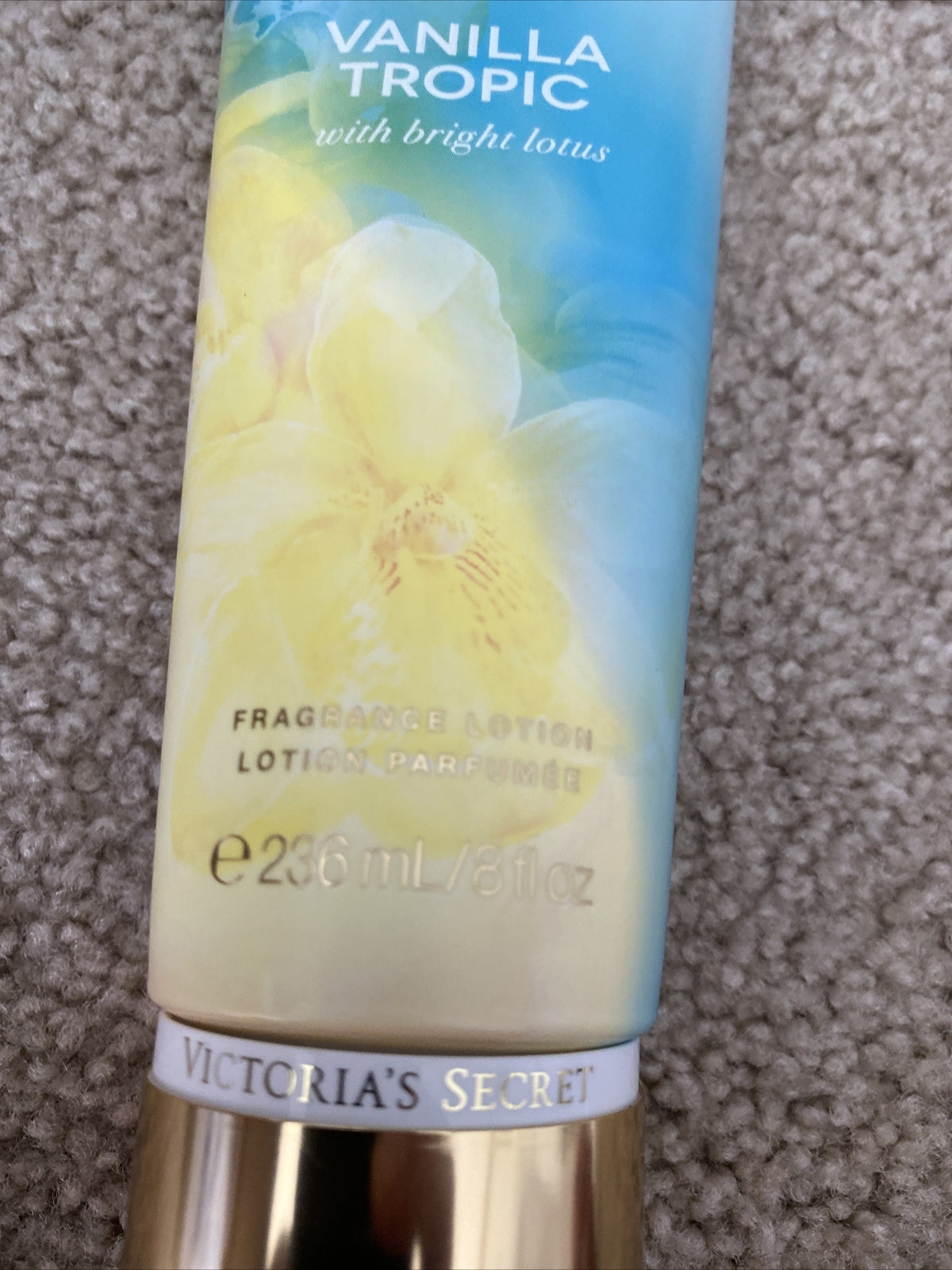 Victoria's Secret PINK Vanilla tropic 24 hour moisture body lotion 8